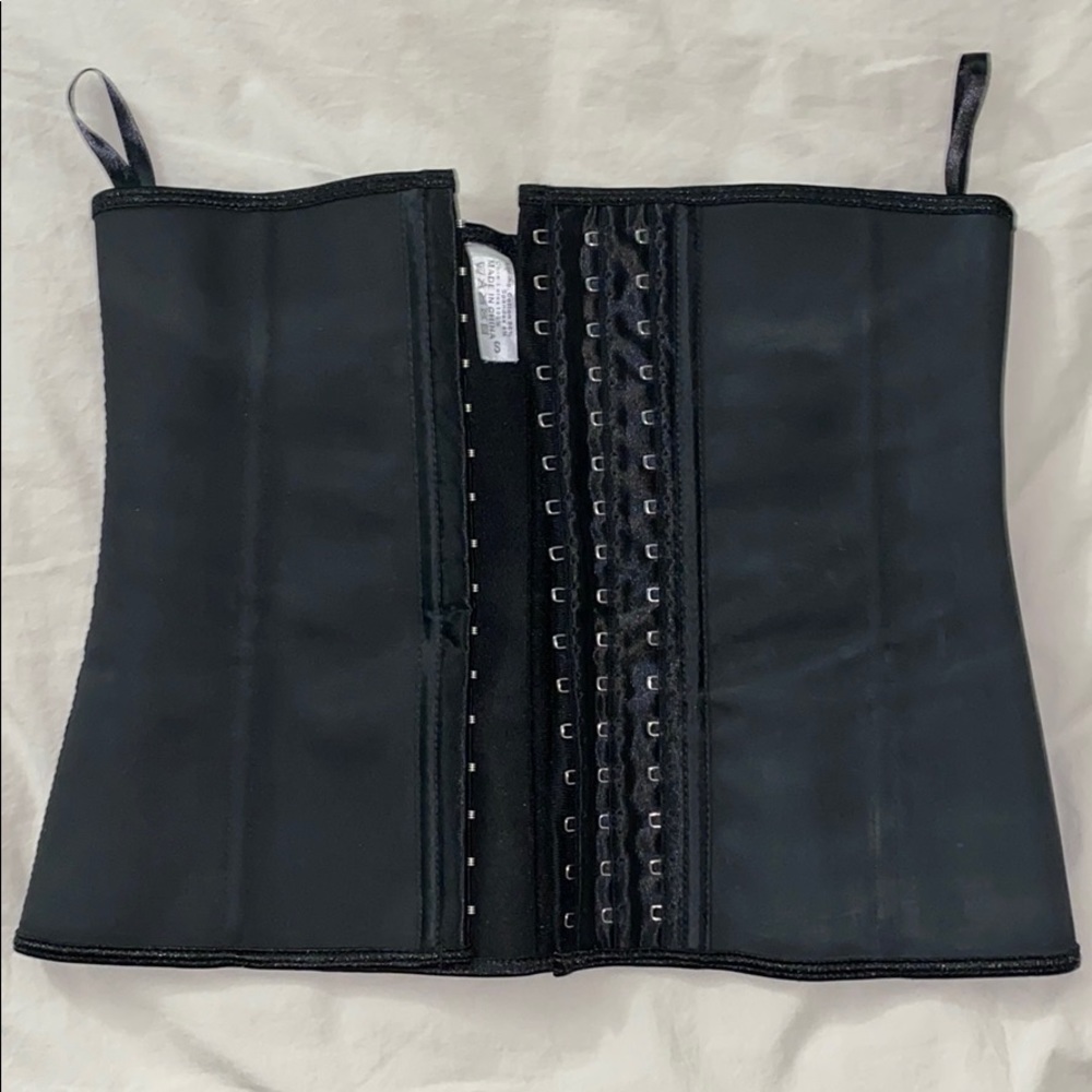 waist trainer ⌛️